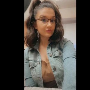 Meet your Posher, Vanessa